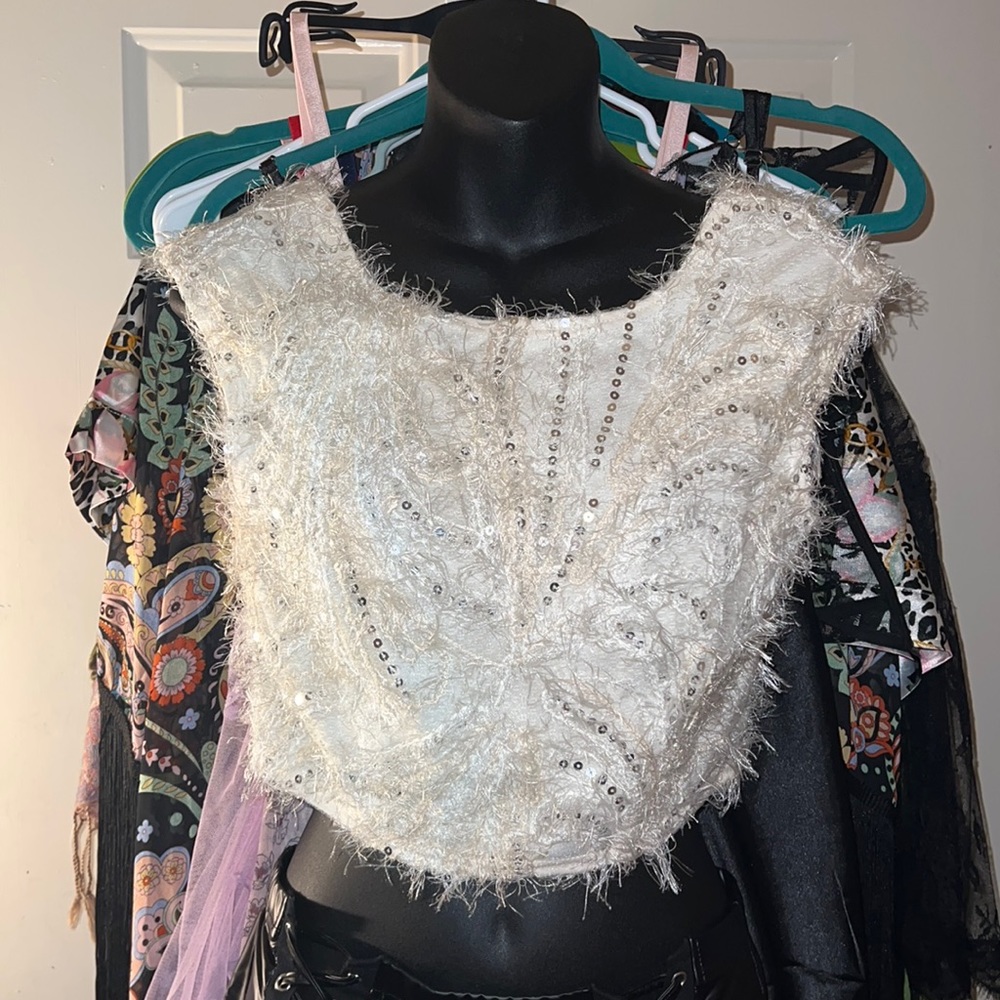 Statement Crop-Top